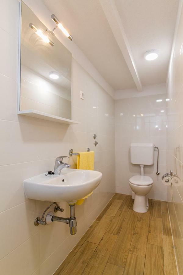 Zeljka Apartman *